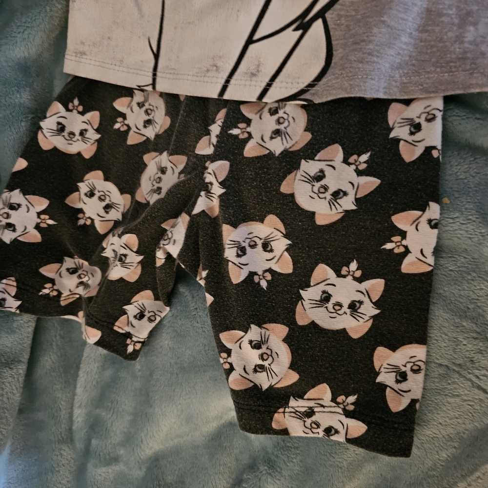 Disney Gray and Black Cat Print Kids Pajama Set - Picture 5 of 8